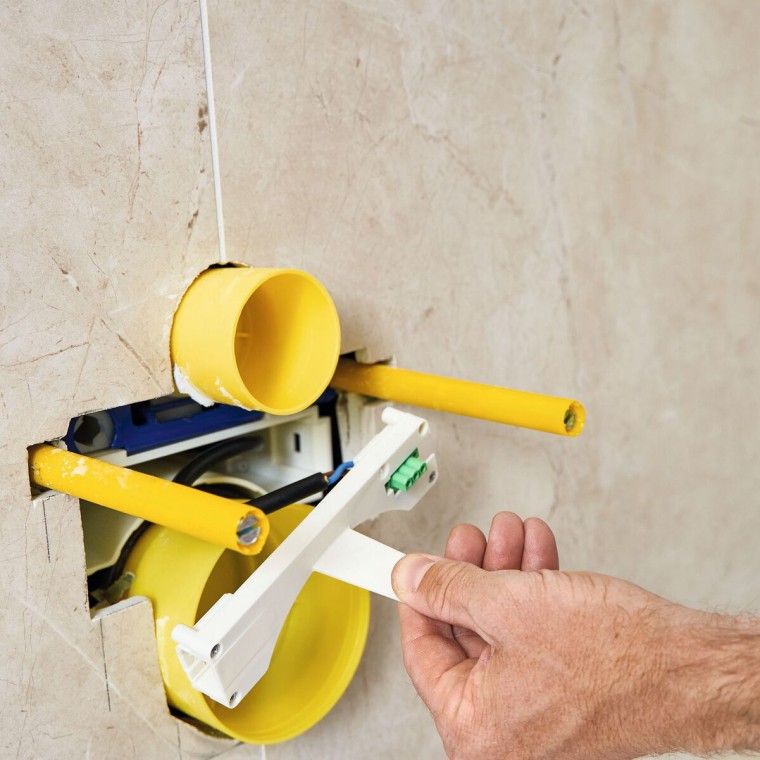 Geberit Power & Connect karp paigaldamise ajal Geberit Power & Connect karp paigaldamise ajal