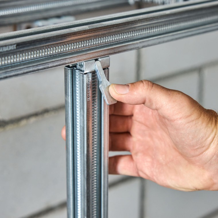 Tööriistavaba kinnitus