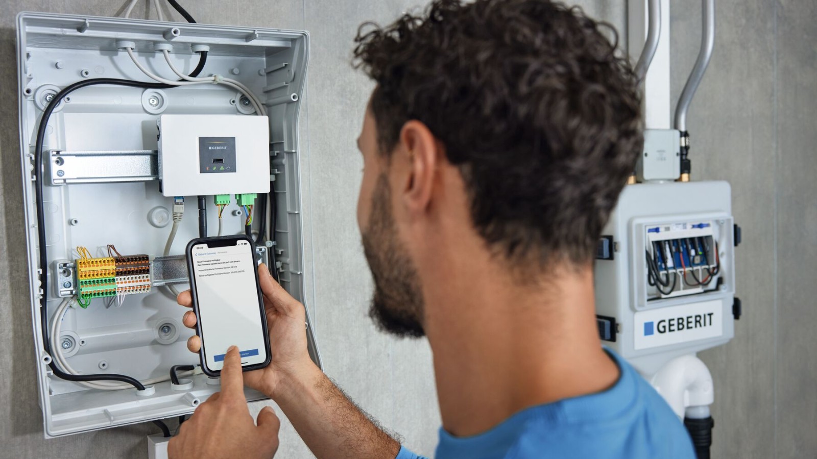 The sensor data is retrieved from the Geberit Gateway via the Geberit Control app