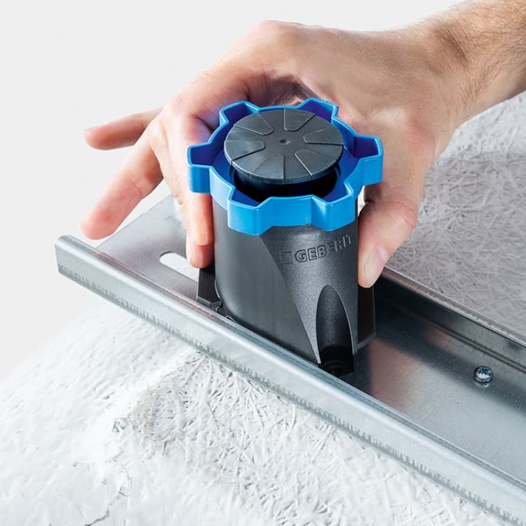 Kruviga lukustatud vannijalad Kruviga lukustatud vannijalad