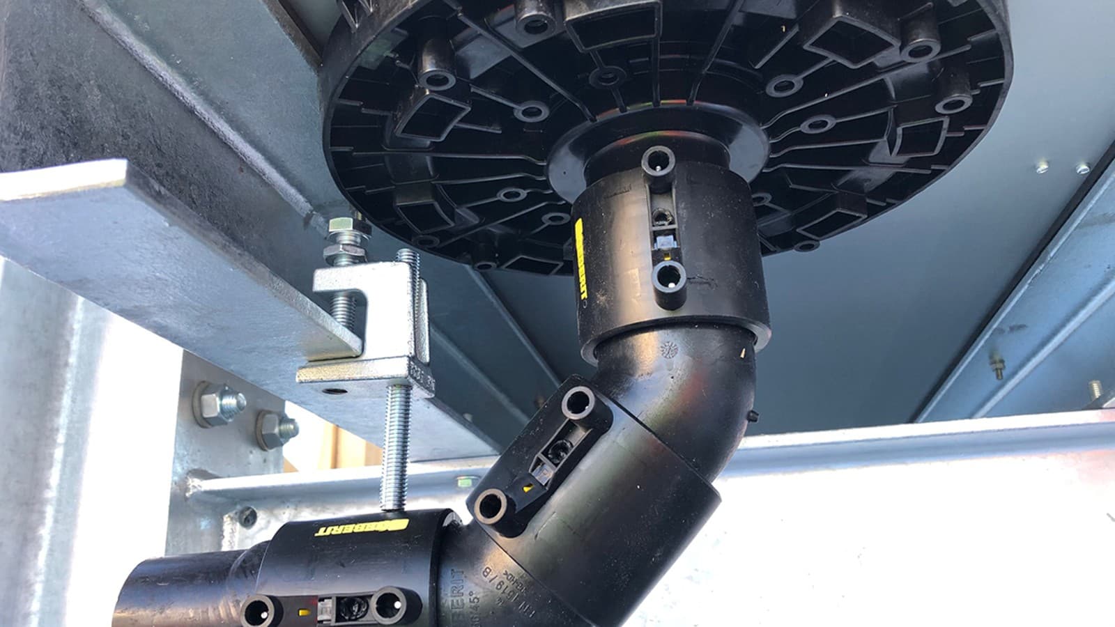 Geberiti oskusteave praktikas: katuselt sademevee äravoolusüsteem Pluvia ©Geberit Geberiti oskusteave praktikas: katuselt sademevee äravoolusüsteem Pluvia ©Geberit